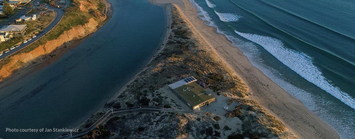 South Port Surf Life Saving Club